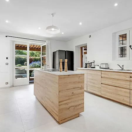 Exceptional Villa- Ac- 5br-10p- Baie Des Canebiers Saint-Tropez